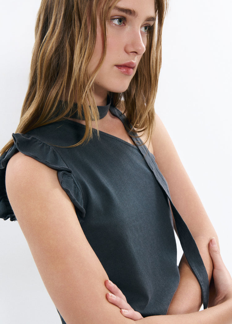 Asymmetrical ruffle t-shirt