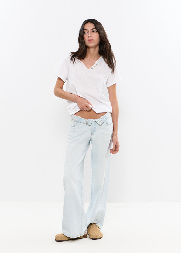 Cotton t-shirt with buttons