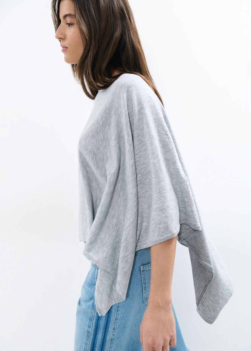 Vigore knit cape