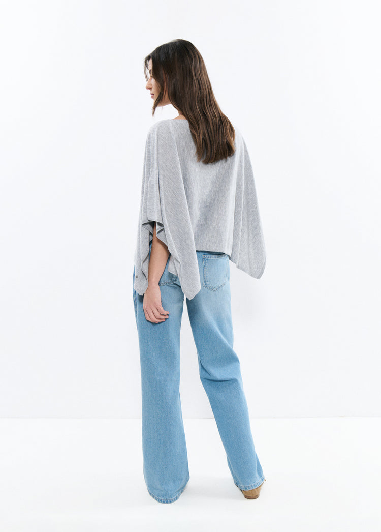 Vigore knit cape