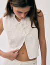 Bestickte Weste mit Knoten