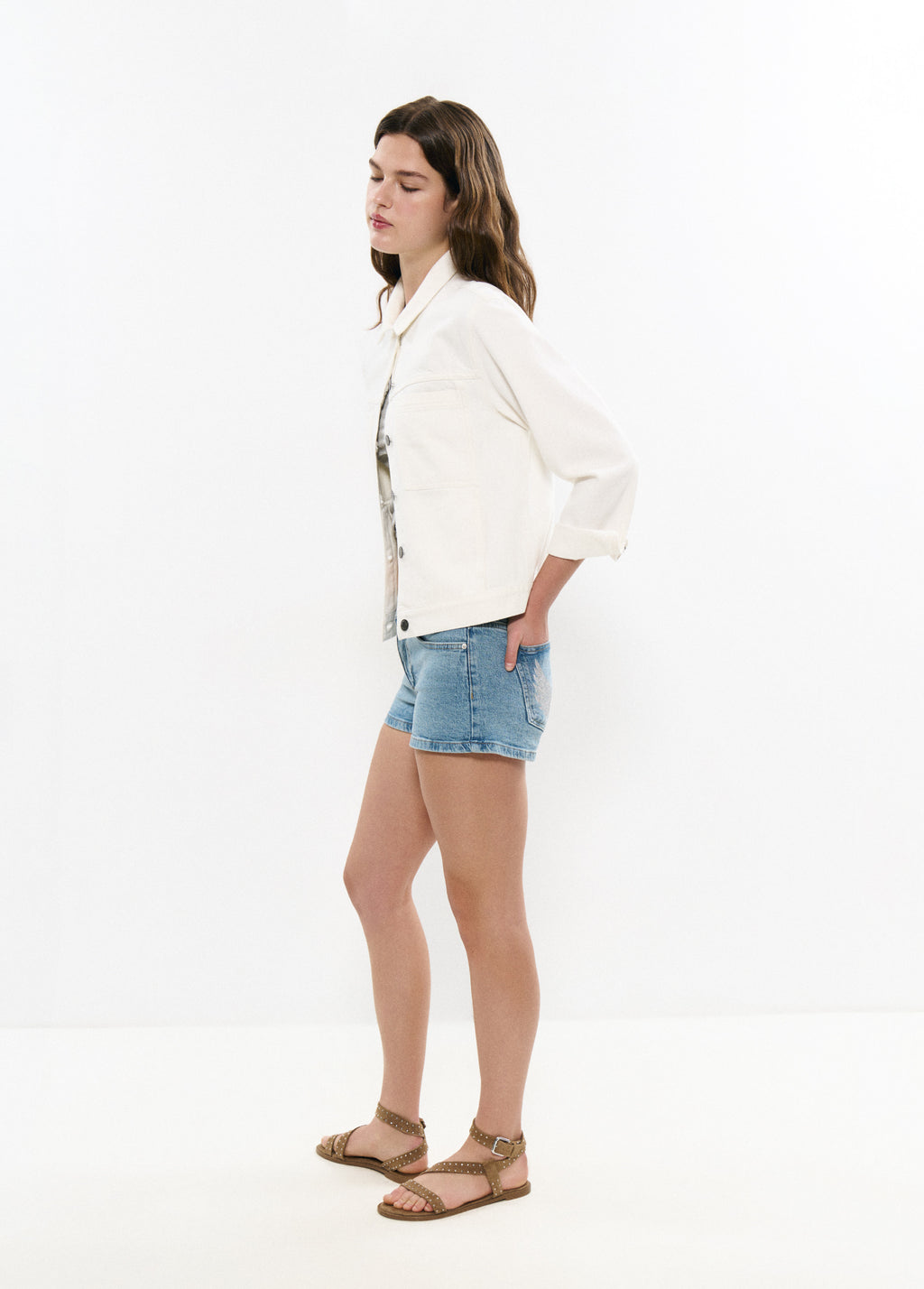 Jacket with large pockets