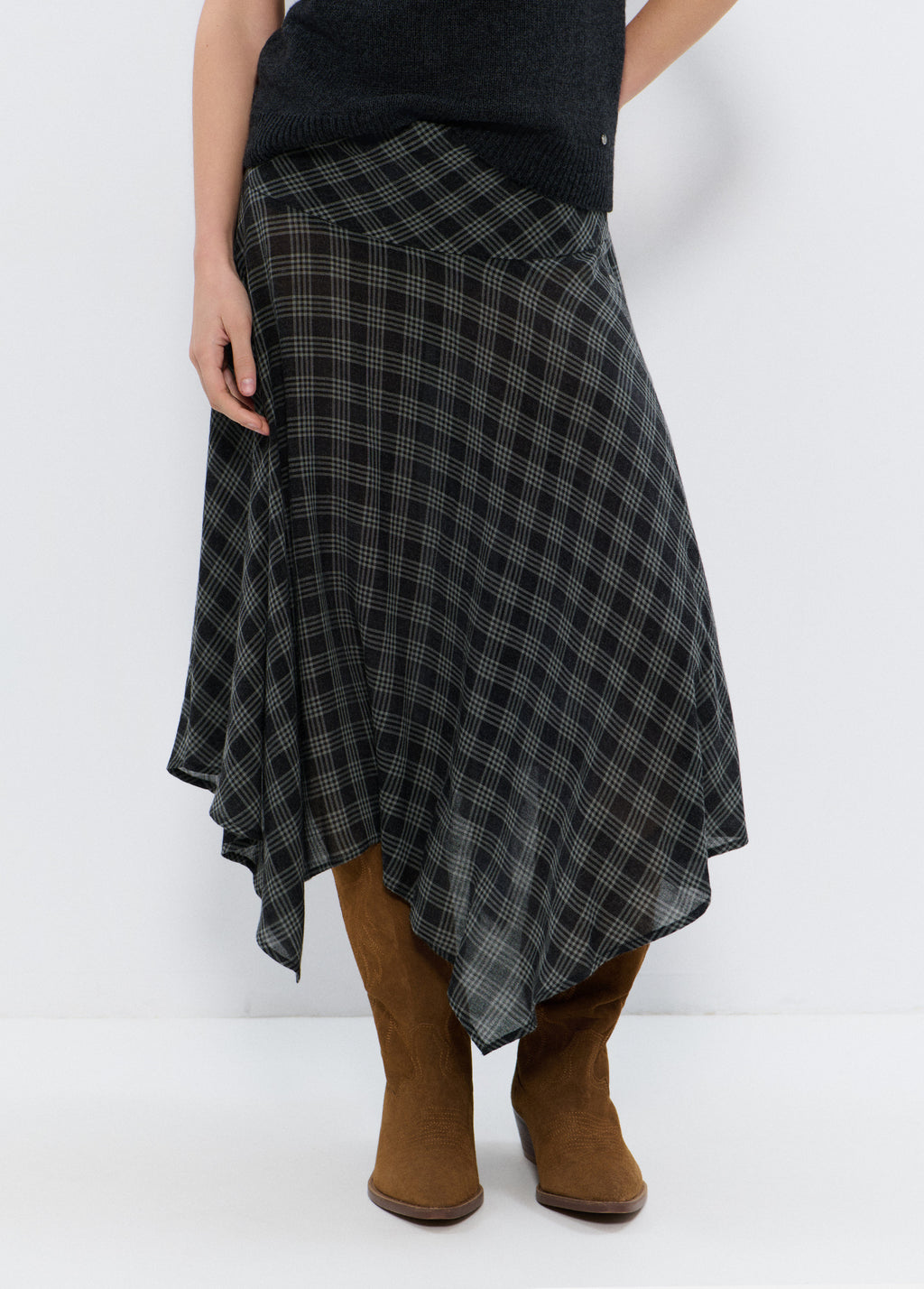 Asymmetric plaid skirt