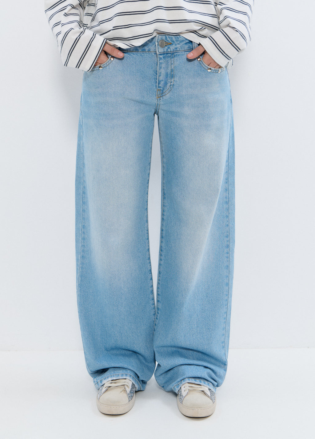 Jeans tiro bajo alas glitter