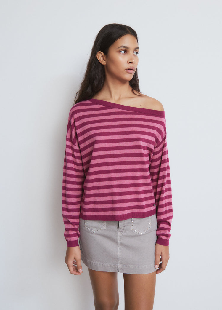 Asymmetrische trui met strepen