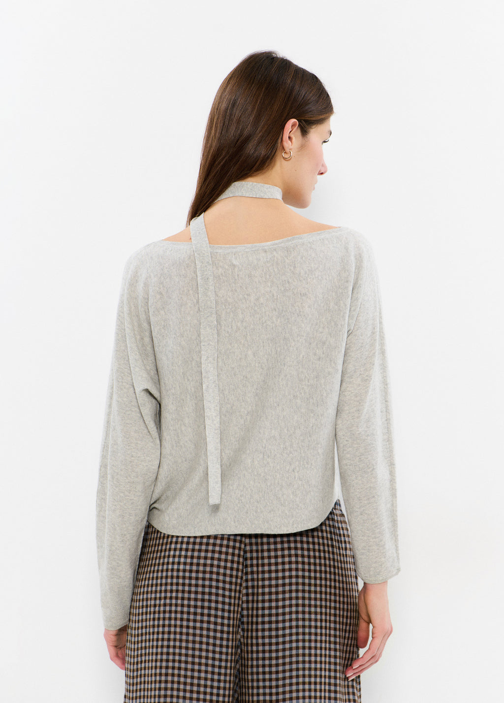 Dropped shoulder choker sweater