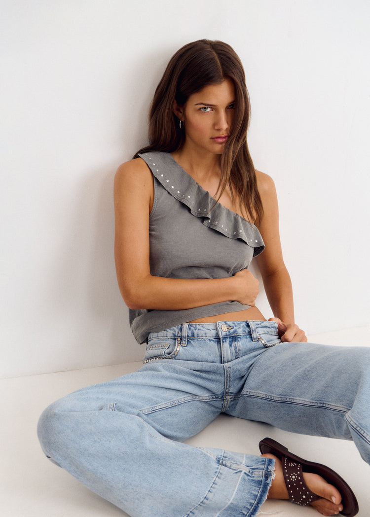 Asymmetric ruffle stud t-shirt