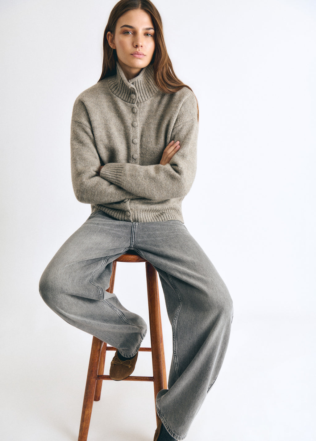 Knitted jacket with buttons