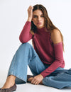 Maglia con spalle scoperte e borchie