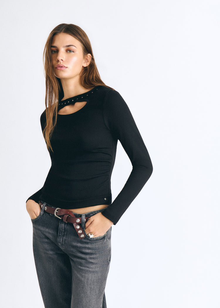 T-shirt met uitsnede aan de voorkant en studs