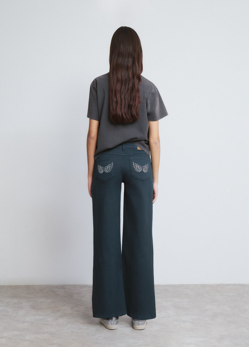 Pantalone dritto con ali
